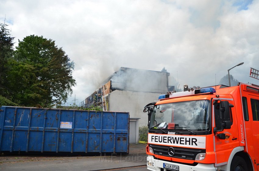 Feuer 3 Koeln Weiden Frechenerstr Wickratherhofweg P021.JPG